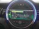 ワン　ユーザー買取車両／ワンオーナー／保証付保証書付／取説付／Ｒ３・Ｒ４記録簿付／Ｂｌｕｅｔｏｏｔｈ／バックモニタ／クルコン／クリアランスソナー／オートライト／盗難防止装置（27枚目）