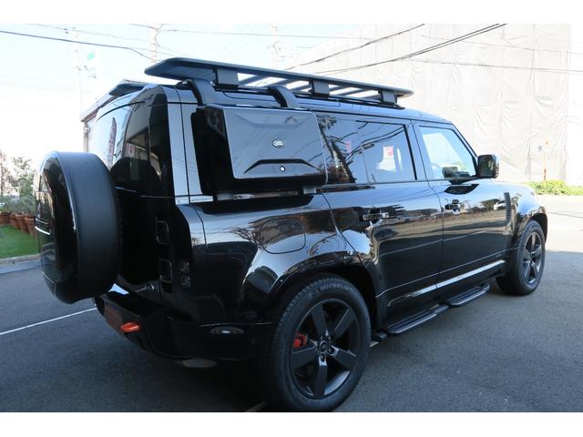 ディフェンダー １１０Ｘ　Ｄ３００　１１０　Ｘ　Ｄ３００　ディーゼルターボ　４ＷＤブラックエクステリア　コールドクライメートパック茶革ルーフキャリアサイドステップ　ＭＥＲＩＤＩＡＮサラウンドワンオーナー　新車保証付きサントリーニブラック（15枚目）