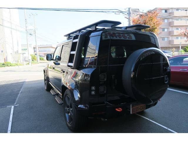 ディフェンダー １１０Ｘ　Ｄ３００　１１０　Ｘ　Ｄ３００　ディーゼルターボ　４ＷＤブラックエクステリア　コールドクライメートパック茶革ルーフキャリアサイドステップ　ＭＥＲＩＤＩＡＮサラウンドワンオーナー　新車保証付きサントリーニブラック（16枚目）