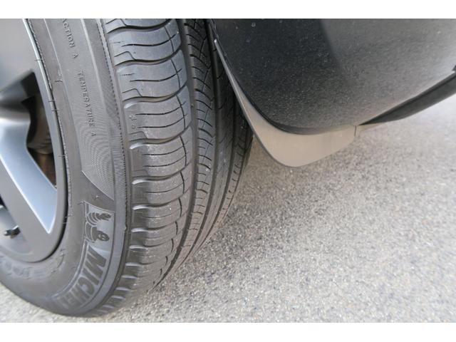 ディフェンダー １１０Ｘ　Ｄ３００　１１０　Ｘ　Ｄ３００　ディーゼルターボ　４ＷＤブラックエクステリア　コールドクライメートパック茶革ルーフキャリアサイドステップ　ＭＥＲＩＤＩＡＮサラウンドワンオーナー　新車保証付きサントリーニブラック（20枚目）