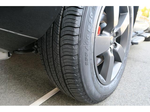 ディフェンダー １１０Ｘ　Ｄ３００　１１０　Ｘ　Ｄ３００　ディーゼルターボ　４ＷＤブラックエクステリア　コールドクライメートパック茶革ルーフキャリアサイドステップ　ＭＥＲＩＤＩＡＮサラウンドワンオーナー　新車保証付きサントリーニブラック（22枚目）