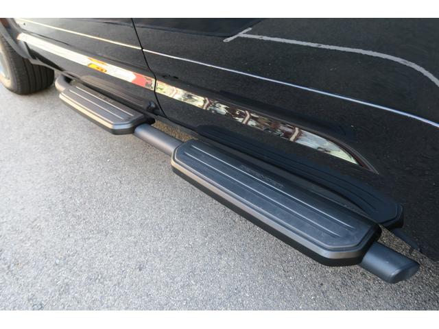 ディフェンダー １１０Ｘ　Ｄ３００　１１０　Ｘ　Ｄ３００　ディーゼルターボ　４ＷＤブラックエクステリア　コールドクライメートパック茶革ルーフキャリアサイドステップ　ＭＥＲＩＤＩＡＮサラウンドワンオーナー　新車保証付きサントリーニブラック（29枚目）
