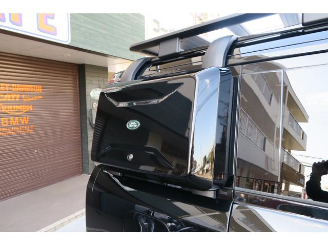 ディフェンダー １１０Ｘ　Ｄ３００　１１０　Ｘ　Ｄ３００　ディーゼルターボ　４ＷＤブラックエクステリア　コールドクライメートパック茶革ルーフキャリアサイドステップ　ＭＥＲＩＤＩＡＮサラウンドワンオーナー　新車保証付きサントリーニブラック（32枚目）