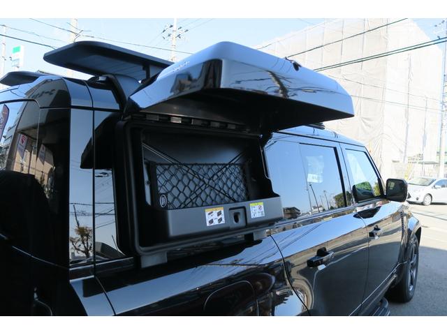 ディフェンダー １１０Ｘ　Ｄ３００　１１０　Ｘ　Ｄ３００　ディーゼルターボ　４ＷＤブラックエクステリア　コールドクライメートパック茶革ルーフキャリアサイドステップ　ＭＥＲＩＤＩＡＮサラウンドワンオーナー　新車保証付きサントリーニブラック（34枚目）