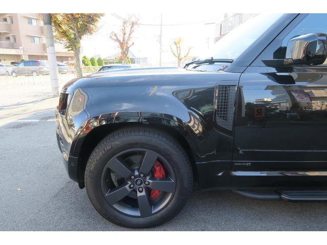 ディフェンダー １１０Ｘ　Ｄ３００　１１０　Ｘ　Ｄ３００　ディーゼルターボ　４ＷＤブラックエクステリア　コールドクライメートパック茶革ルーフキャリアサイドステップ　ＭＥＲＩＤＩＡＮサラウンドワンオーナー　新車保証付きサントリーニブラック（41枚目）