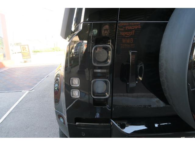 ディフェンダー １１０Ｘ　Ｄ３００　１１０　Ｘ　Ｄ３００　ディーゼルターボ　４ＷＤブラックエクステリア　コールドクライメートパック茶革ルーフキャリアサイドステップ　ＭＥＲＩＤＩＡＮサラウンドワンオーナー　新車保証付きサントリーニブラック（46枚目）