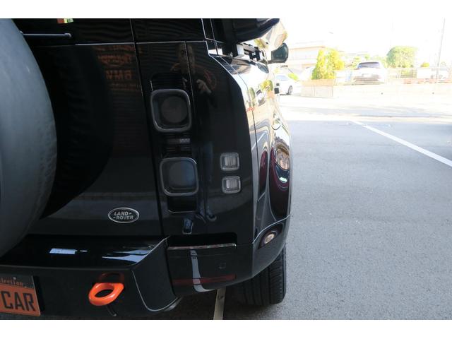 ディフェンダー １１０Ｘ　Ｄ３００　１１０　Ｘ　Ｄ３００　ディーゼルターボ　４ＷＤブラックエクステリア　コールドクライメートパック茶革ルーフキャリアサイドステップ　ＭＥＲＩＤＩＡＮサラウンドワンオーナー　新車保証付きサントリーニブラック（47枚目）
