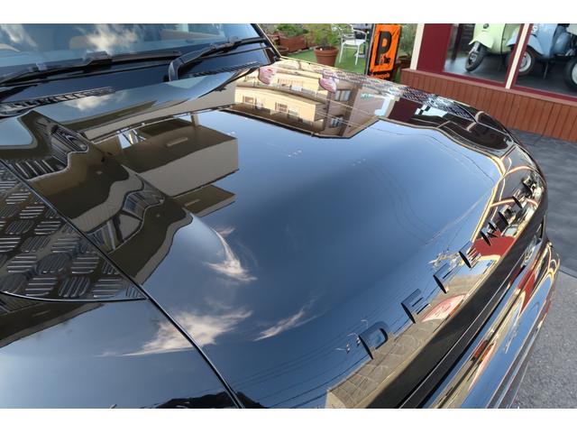 ディフェンダー １１０Ｘ　Ｄ３００　１１０　Ｘ　Ｄ３００　ディーゼルターボ　４ＷＤブラックエクステリア　コールドクライメートパック茶革ルーフキャリアサイドステップ　ＭＥＲＩＤＩＡＮサラウンドワンオーナー　新車保証付きサントリーニブラック（49枚目）