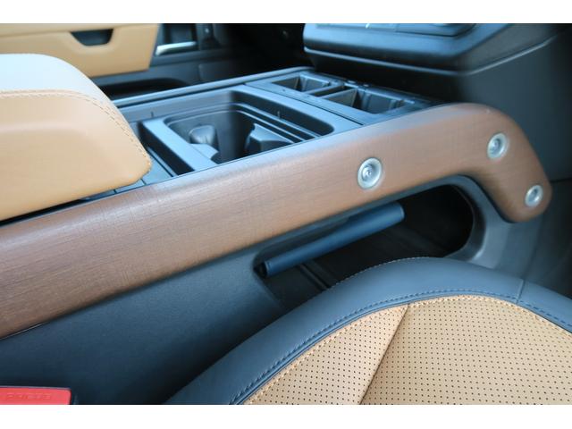 ディフェンダー １１０Ｘ　Ｄ３００　１１０　Ｘ　Ｄ３００　ディーゼルターボ　４ＷＤブラックエクステリア　コールドクライメートパック茶革ルーフキャリアサイドステップ　ＭＥＲＩＤＩＡＮサラウンドワンオーナー　新車保証付きサントリーニブラック（63枚目）