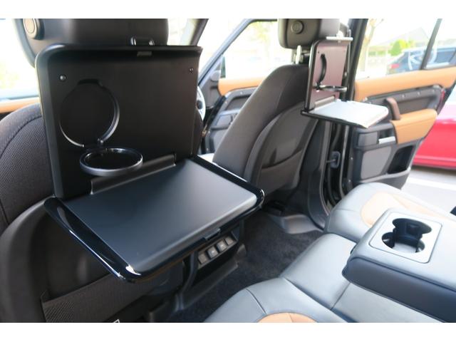 ディフェンダー １１０Ｘ　Ｄ３００　１１０　Ｘ　Ｄ３００　ディーゼルターボ　４ＷＤブラックエクステリア　コールドクライメートパック茶革ルーフキャリアサイドステップ　ＭＥＲＩＤＩＡＮサラウンドワンオーナー　新車保証付きサントリーニブラック（73枚目）