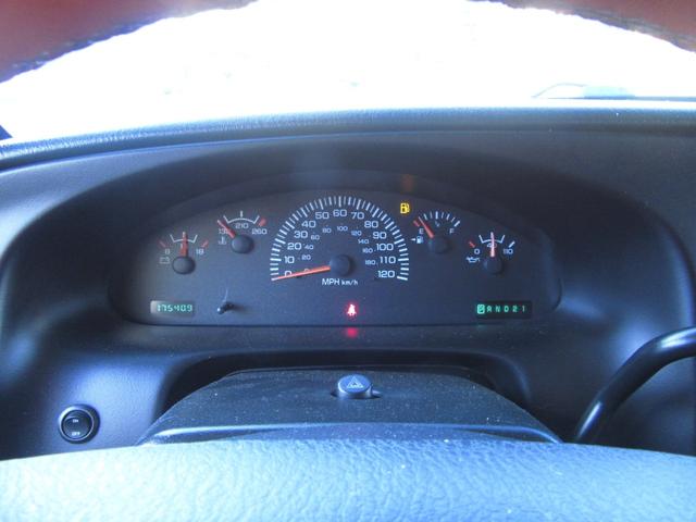 ダッジ・バン ミディアム　２００３年ファイナルモデル新車並行　リアディスク　１６インチホイール　ローダウン　３ＲＤシート付　ＥＣＭ対策品　整備記録付き　３３ＮＯまたは１１ＮＯ登録（14枚目）