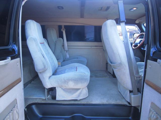 ダッジ・バン ミディアム　２００３年ファイナルモデル新車並行　リアディスク　１６インチホイール　ローダウン　３ＲＤシート付　ＥＣＭ対策品　整備記録付き　３３ＮＯまたは１１ＮＯ登録（22枚目）