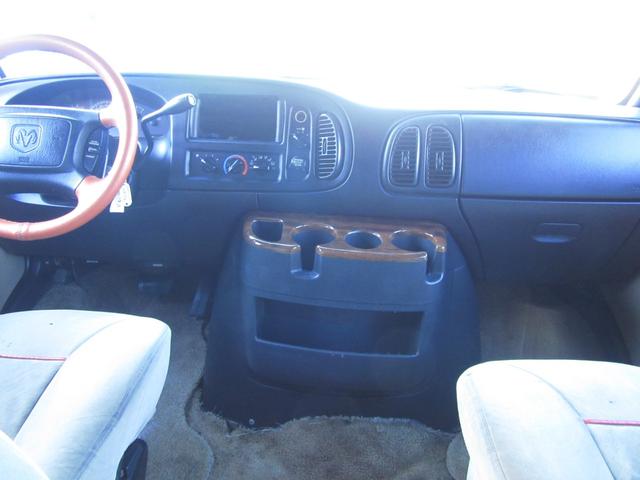 ダッジ・バン ミディアム　２００３年ファイナルモデル新車並行　リアディスク　１６インチホイール　ローダウン　３ＲＤシート付　ＥＣＭ対策品　整備記録付き　３３ＮＯまたは１１ＮＯ登録（27枚目）