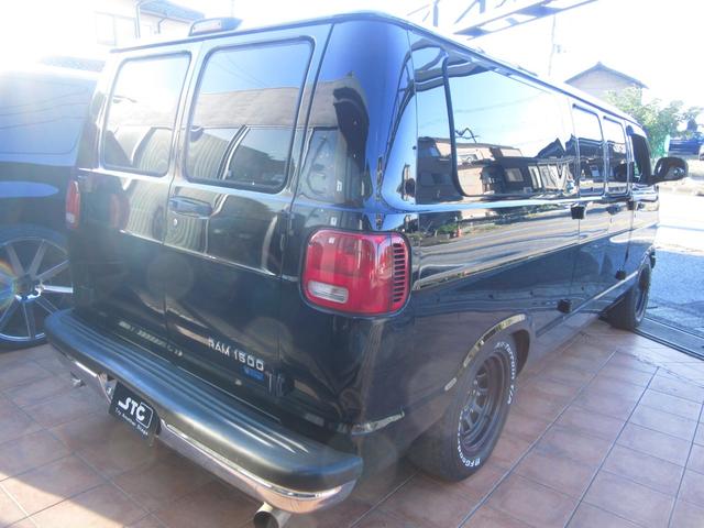 ダッジ・バン ミディアム　２００３年ファイナルモデル新車並行　リアディスク　１６インチホイール　ローダウン　３ＲＤシート付　ＥＣＭ対策品　整備記録付き　３３ＮＯまたは１１ＮＯ登録（38枚目）