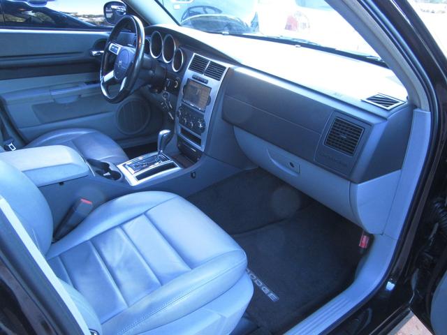 ダッジ・マグナム ＲＴ　２００７年モデル２００８年登録！ＣＡＲＦＡＸ＆オートチェック付実走行３５．６５３ＭＩＬ！ＲＵＳＨ車高調！スリットローター！ナビ地デジ対応！Ｂカメラ！整備記録簿新車から１２枚付き！（26枚目）