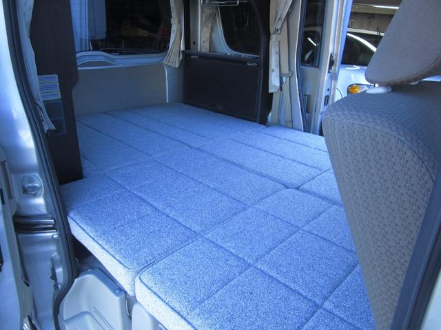 エブリイ ジョインターボ キャンピングカー ミニチュアクルーズ サブバッテリー 化粧ミラー ブリーツ遮光カーテン キャンピング取説付き ベットシンクシャワー間接照明 LED3段式 デジタルモニター 外排水タンク 2口コンセント(22枚目)