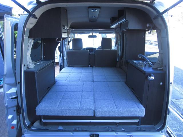 エブリイ ジョインターボ キャンピングカー ミニチュアクルーズ サブバッテリー 化粧ミラー ブリーツ遮光カーテン キャンピング取説付き ベットシンクシャワー間接照明 LED3段式 デジタルモニター 外排水タンク 2口コンセント(24枚目)