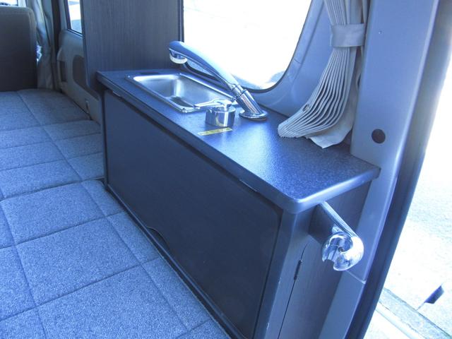 エブリイ ジョインターボ キャンピングカー ミニチュアクルーズ サブバッテリー 化粧ミラー ブリーツ遮光カーテン キャンピング取説付き ベットシンクシャワー間接照明 LED3段式 デジタルモニター 外排水タンク 2口コンセント(25枚目)