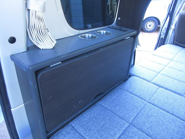 エブリイ ジョインターボ キャンピングカー ミニチュアクルーズ サブバッテリー 化粧ミラー ブリーツ遮光カーテン キャンピング取説付き ベットシンクシャワー間接照明 LED3段式 デジタルモニター 外排水タンク 2口コンセント(26枚目)