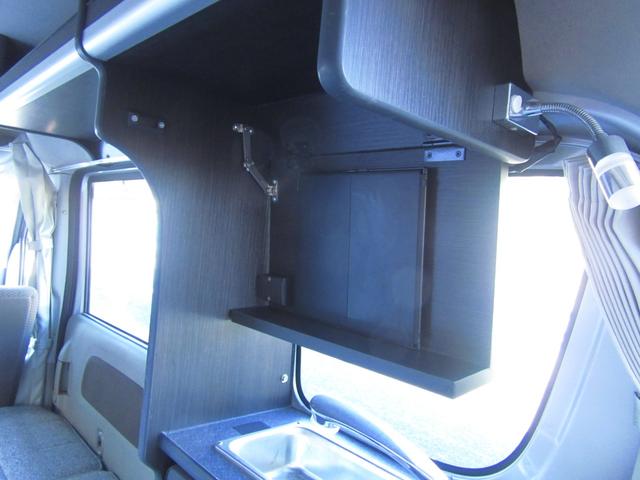 エブリイ ジョインターボ キャンピングカー ミニチュアクルーズ サブバッテリー 化粧ミラー ブリーツ遮光カーテン キャンピング取説付き ベットシンクシャワー間接照明 LED3段式 デジタルモニター 外排水タンク 2口コンセント(29枚目)