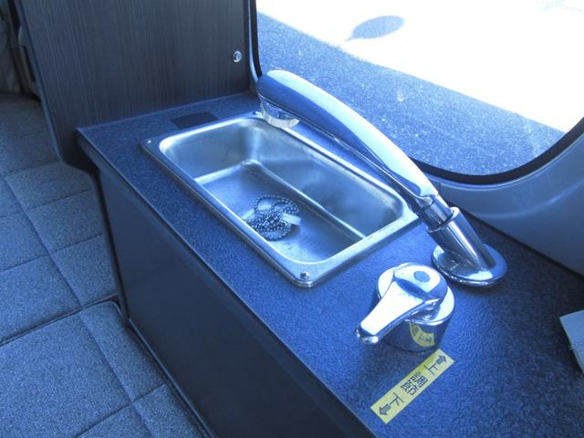 エブリイ ジョインターボ キャンピングカー ミニチュアクルーズ サブバッテリー 化粧ミラー ブリーツ遮光カーテン キャンピング取説付き ベットシンクシャワー間接照明 LED3段式 デジタルモニター 外排水タンク 2口コンセント(31枚目)