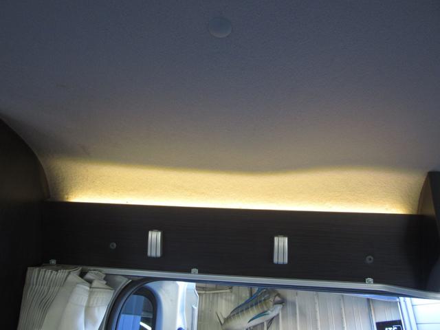 エブリイ ジョインターボ キャンピングカー ミニチュアクルーズ サブバッテリー 化粧ミラー ブリーツ遮光カーテン キャンピング取説付き ベットシンクシャワー間接照明 LED3段式 デジタルモニター 外排水タンク 2口コンセント(39枚目)