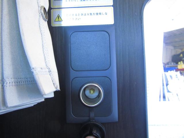 エブリイ ジョインターボ キャンピングカー ミニチュアクルーズ サブバッテリー 化粧ミラー ブリーツ遮光カーテン キャンピング取説付き ベットシンクシャワー間接照明 LED3段式 デジタルモニター 外排水タンク 2口コンセント(40枚目)