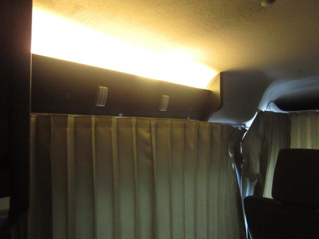 エブリイ ジョインターボ キャンピングカー ミニチュアクルーズ サブバッテリー 化粧ミラー ブリーツ遮光カーテン キャンピング取説付き ベットシンクシャワー間接照明 LED3段式 デジタルモニター 外排水タンク 2口コンセント(49枚目)