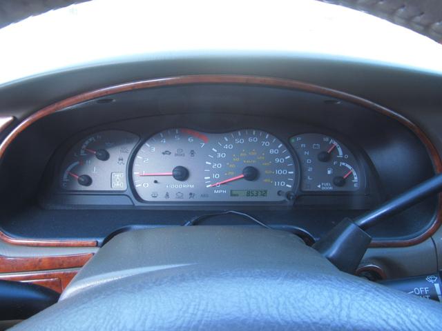 セコイア リミテッド CARFAXオートチェック付 走行85.372MIL 2001年モデル2006年登録 4WD切替式 2RDベンチシート 3RDシート付 11NO登録 20インチアルミ NITTOマッドタイヤ(12枚目)