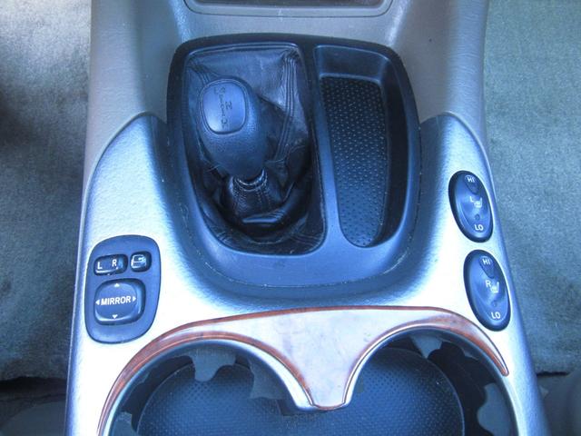 セコイア リミテッド CARFAXオートチェック付 走行85.372MIL 2001年モデル2006年登録 4WD切替式 2RDベンチシート 3RDシート付 11NO登録 20インチアルミ NITTOマッドタイヤ(17枚目)