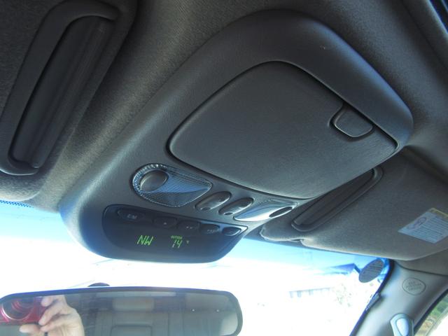 セコイア リミテッド CARFAXオートチェック付 走行85.372MIL 2001年モデル2006年登録 4WD切替式 2RDベンチシート 3RDシート付 11NO登録 20インチアルミ NITTOマッドタイヤ(19枚目)