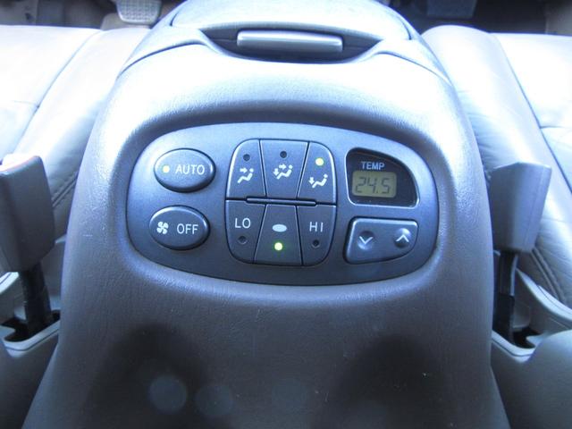 セコイア リミテッド CARFAXオートチェック付 走行85.372MIL 2001年モデル2006年登録 4WD切替式 2RDベンチシート 3RDシート付 11NO登録 20インチアルミ NITTOマッドタイヤ(34枚目)