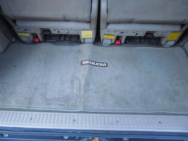 セコイア リミテッド CARFAXオートチェック付 走行85.372MIL 2001年モデル2006年登録 4WD切替式 2RDベンチシート 3RDシート付 11NO登録 20インチアルミ NITTOマッドタイヤ(49枚目)
