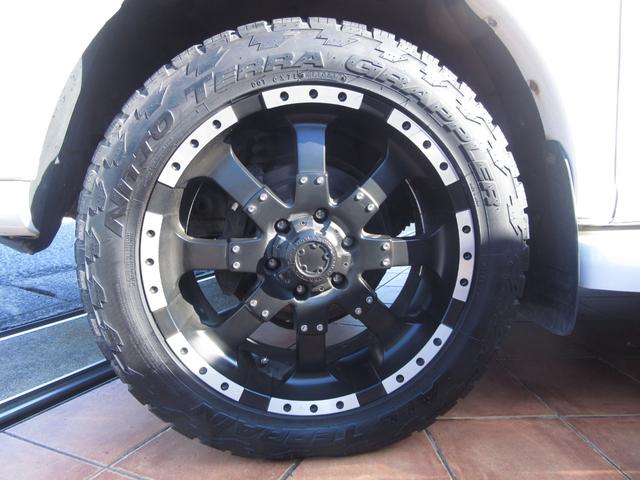 セコイア リミテッド CARFAXオートチェック付 走行85.372MIL 2001年モデル2006年登録 4WD切替式 2RDベンチシート 3RDシート付 11NO登録 20インチアルミ NITTOマッドタイヤ(58枚目)