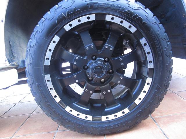 セコイア リミテッド CARFAXオートチェック付 走行85.372MIL 2001年モデル2006年登録 4WD切替式 2RDベンチシート 3RDシート付 11NO登録 20インチアルミ NITTOマッドタイヤ(59枚目)