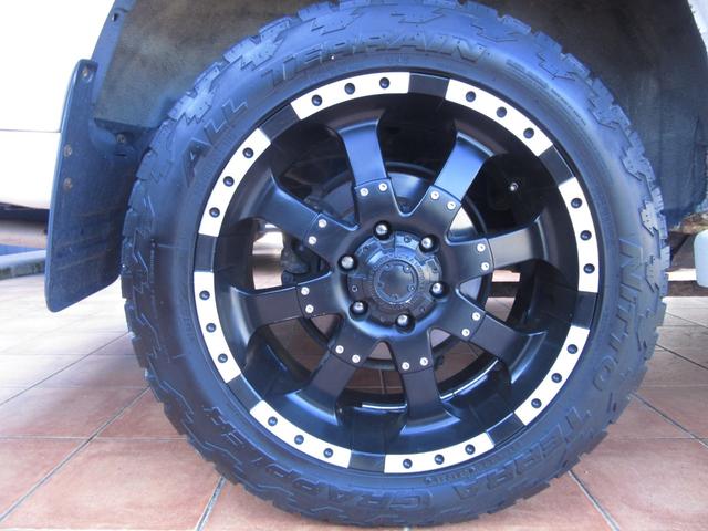 セコイア リミテッド CARFAXオートチェック付 走行85.372MIL 2001年モデル2006年登録 4WD切替式 2RDベンチシート 3RDシート付 11NO登録 20インチアルミ NITTOマッドタイヤ(60枚目)