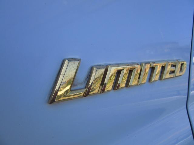 セコイア リミテッド CARFAXオートチェック付 走行85.372MIL 2001年モデル2006年登録 4WD切替式 2RDベンチシート 3RDシート付 11NO登録 20インチアルミ NITTOマッドタイヤ(62枚目)