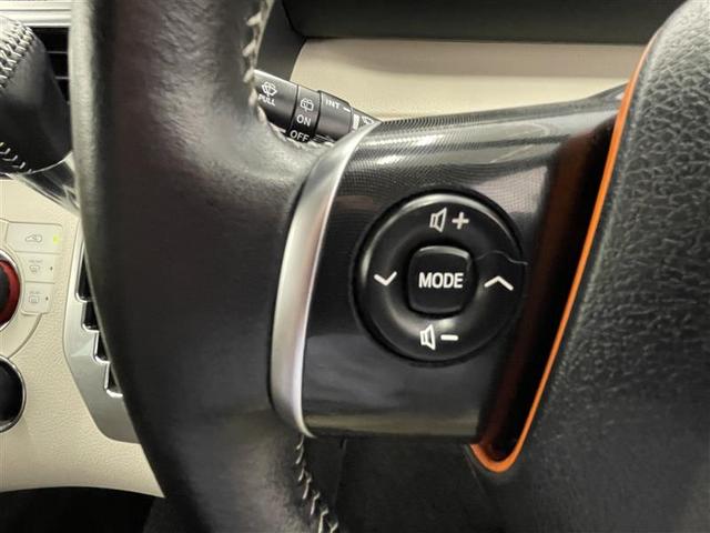 G フルセグ メモリーナビ DVD再生 後席モニター バックカメラ ETC 両側電動スライド ウオークスルー 乗車定員7人 3列シート アイドリングストップ(8枚目)