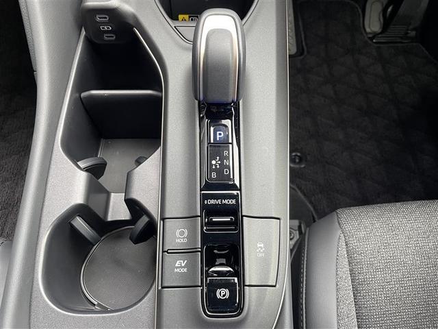 クラウンクロスオーバー Ｇアドバンスド　４ＷＤ　フルセグ　ミュージックプレイヤー接続可　バックカメラ　衝突被害軽減システム　ＥＴＣ　ドラレコ　ＬＥＤヘッドランプ　ワンオーナー（12枚目）