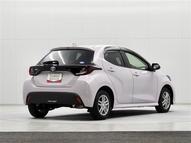 ヤリス Ｘ　ワンオーナー　純正ＤＡ　Ｂカメラ　衝突被害軽減システム　ＥＴＣ　オートマチックハイビーム　ブラインドスポットモニター　クリアランスソナー　ＬＤＡ　ＲＣＴＡ　ＲＳＡ　ＰＫＳＢ　ヘッドライトレベライザー（3枚目）