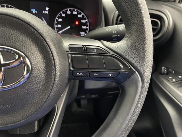 ヤリス Ｘ　ワンオーナー　純正ＤＡ　Ｂカメラ　衝突被害軽減システム　ＥＴＣ　オートマチックハイビーム　ブラインドスポットモニター　クリアランスソナー　ＬＤＡ　ＲＣＴＡ　ＲＳＡ　ＰＫＳＢ　ヘッドライトレベライザー（7枚目）