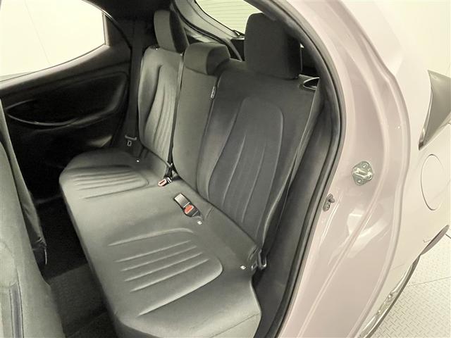 ヤリス Ｘ　ワンオーナー　純正ＤＡ　Ｂカメラ　衝突被害軽減システム　ＥＴＣ　オートマチックハイビーム　ブラインドスポットモニター　クリアランスソナー　ＬＤＡ　ＲＣＴＡ　ＲＳＡ　ＰＫＳＢ　ヘッドライトレベライザー（26枚目）