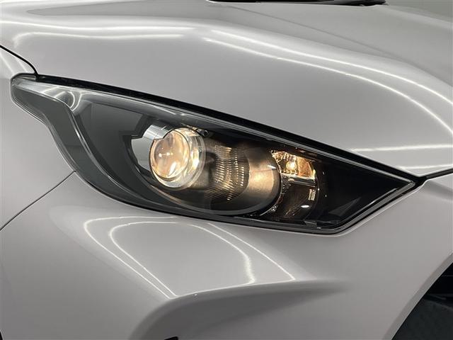 ヤリス Ｘ　ワンオーナー　純正ＤＡ　Ｂカメラ　衝突被害軽減システム　ＥＴＣ　オートマチックハイビーム　ブラインドスポットモニター　クリアランスソナー　ＬＤＡ　ＲＣＴＡ　ＲＳＡ　ＰＫＳＢ　ヘッドライトレベライザー（31枚目）