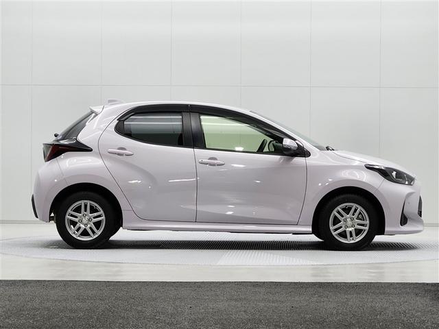 ヤリス Ｘ　ワンオーナー　純正ＤＡ　Ｂカメラ　衝突被害軽減システム　ＥＴＣ　オートマチックハイビーム　ブラインドスポットモニター　クリアランスソナー　ＬＤＡ　ＲＣＴＡ　ＲＳＡ　ＰＫＳＢ　ヘッドライトレベライザー（32枚目）