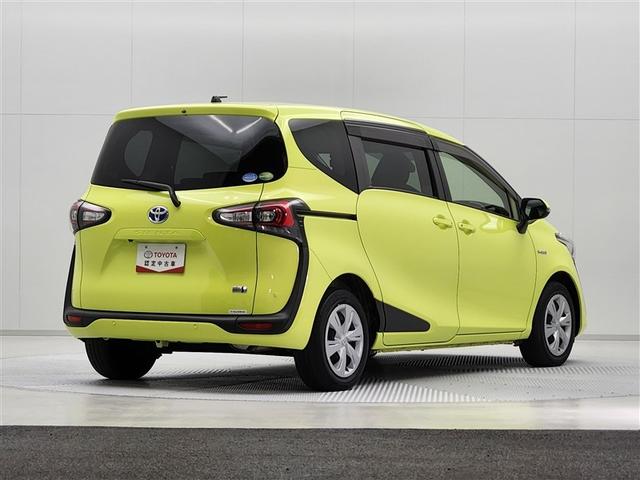 シエンタ ハイブリッド　ファンベースＧ　ワンオーナー　純正９インチナビ　全方位カメラ　衝突被害軽減システム　クルーズコントロール　両側電動スライド　ＬＥＤヘッドランプ　オートマチックハイビーム　ステアリング＆シートヒーター　ＵＳＢ端子（3枚目）