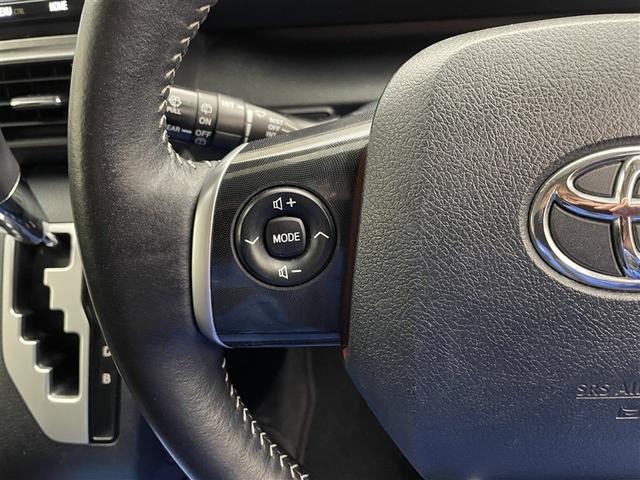 シエンタ ハイブリッド　ファンベースＧ　ワンオーナー　純正９インチナビ　全方位カメラ　衝突被害軽減システム　クルーズコントロール　両側電動スライド　ＬＥＤヘッドランプ　オートマチックハイビーム　ステアリング＆シートヒーター　ＵＳＢ端子（6枚目）