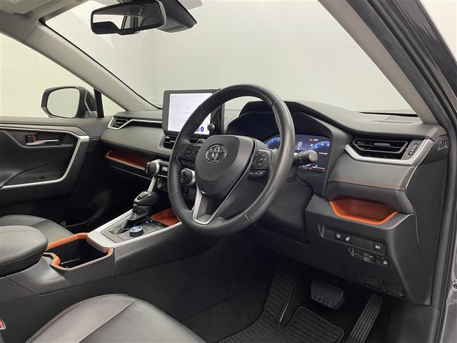 ＲＡＶ４ アドベンチャー　ワンオーナー　４ＷＤ　純正１０．５型ＤＡ　フルセグ　バックカメラ　衝突被害軽減システム　ＡＣＣ　ＡＨＢ　ＢＳＭ　ＥＴＣ　ＬＥＤヘッドランプ　ステアリング＆シートヒーター　エアシート　パワーシート（14枚目）