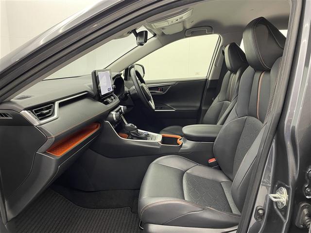 ＲＡＶ４ アドベンチャー　ワンオーナー　４ＷＤ　純正１０．５型ＤＡ　フルセグ　バックカメラ　衝突被害軽減システム　ＡＣＣ　ＡＨＢ　ＢＳＭ　ＥＴＣ　ＬＥＤヘッドランプ　ステアリング＆シートヒーター　エアシート　パワーシート（22枚目）