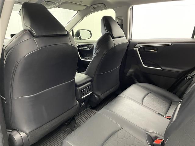 ＲＡＶ４ アドベンチャー　ワンオーナー　４ＷＤ　純正１０．５型ＤＡ　フルセグ　バックカメラ　衝突被害軽減システム　ＡＣＣ　ＡＨＢ　ＢＳＭ　ＥＴＣ　ＬＥＤヘッドランプ　ステアリング＆シートヒーター　エアシート　パワーシート（24枚目）