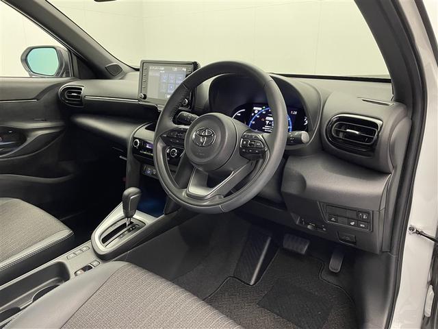 ヤリスクロス ハイブリッドＺ　ワンオーナー　純正ディスプレイオーディオ　バックカメラ　衝突被害軽減システム　ＡＣＣ　ＡＨＢ　ＢＳＭ　ＥＴＣ　ＬＥＤヘッドランプ　ステアリング＆シートヒーター　パワーシート　ヘッドライトレベライザー（14枚目）